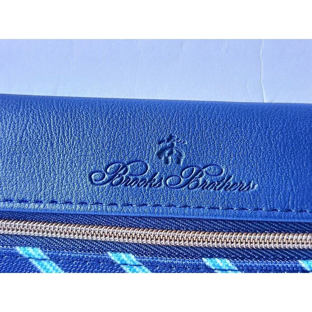 Brooks Brothers x United Airlines Amenity Kit Toiletry Travel Pouch Blue Stripe